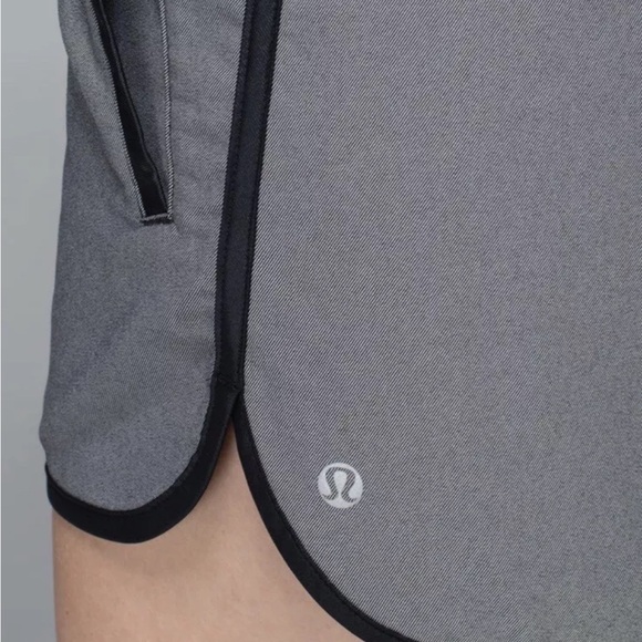 Lululemon Varsity Short - Picture 11 of 11